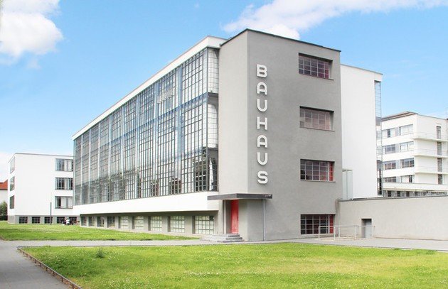 Bauhaus အနုပညာကျောင်း (Bauhaus Movement) ဆိုတာဘာလဲ။