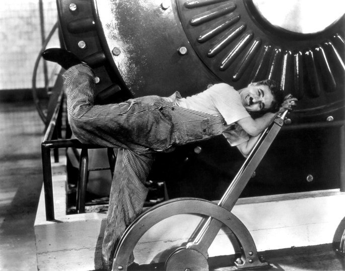 Орчин үеийн цаг: Чарльз Чаплины алдарт киног ойлгоорой